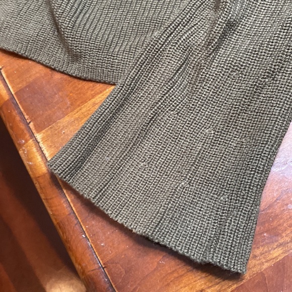 Talbots army green sweater - Picture 2 of 5